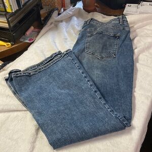 Women’s maurices blue jeans